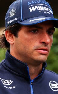 Sainz says Williams can no longer fight Aston Martin